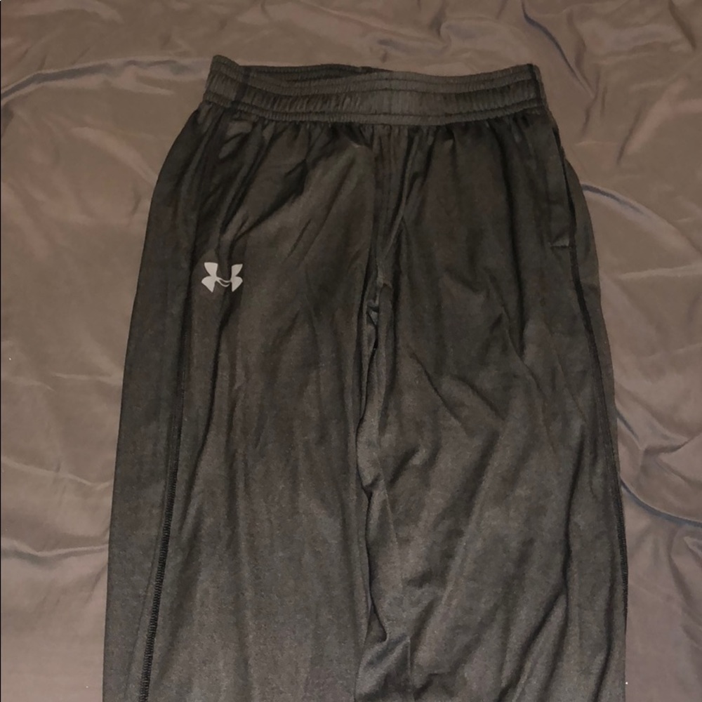 Men’s small loose fitting sweatpants